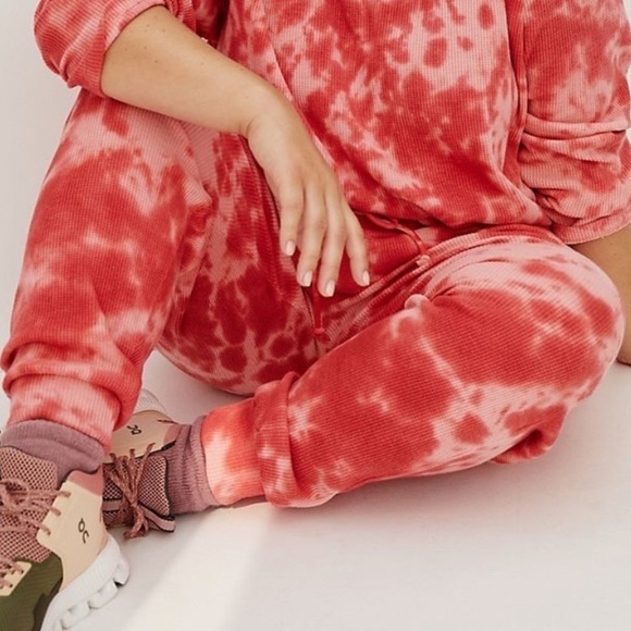 NWT Saturday/Sunday Janelle Waffle Tie Dye Joggers - Picture 2 of 6